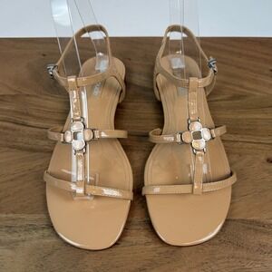 New‎ Womens Larroude Hana Flat Tan Patent Leather Sandals Size 6